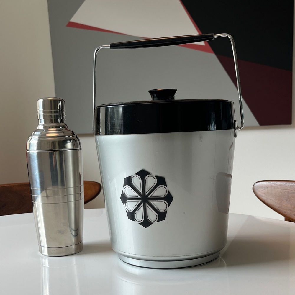 Retro Silver and Black Ice Bucket with Handle